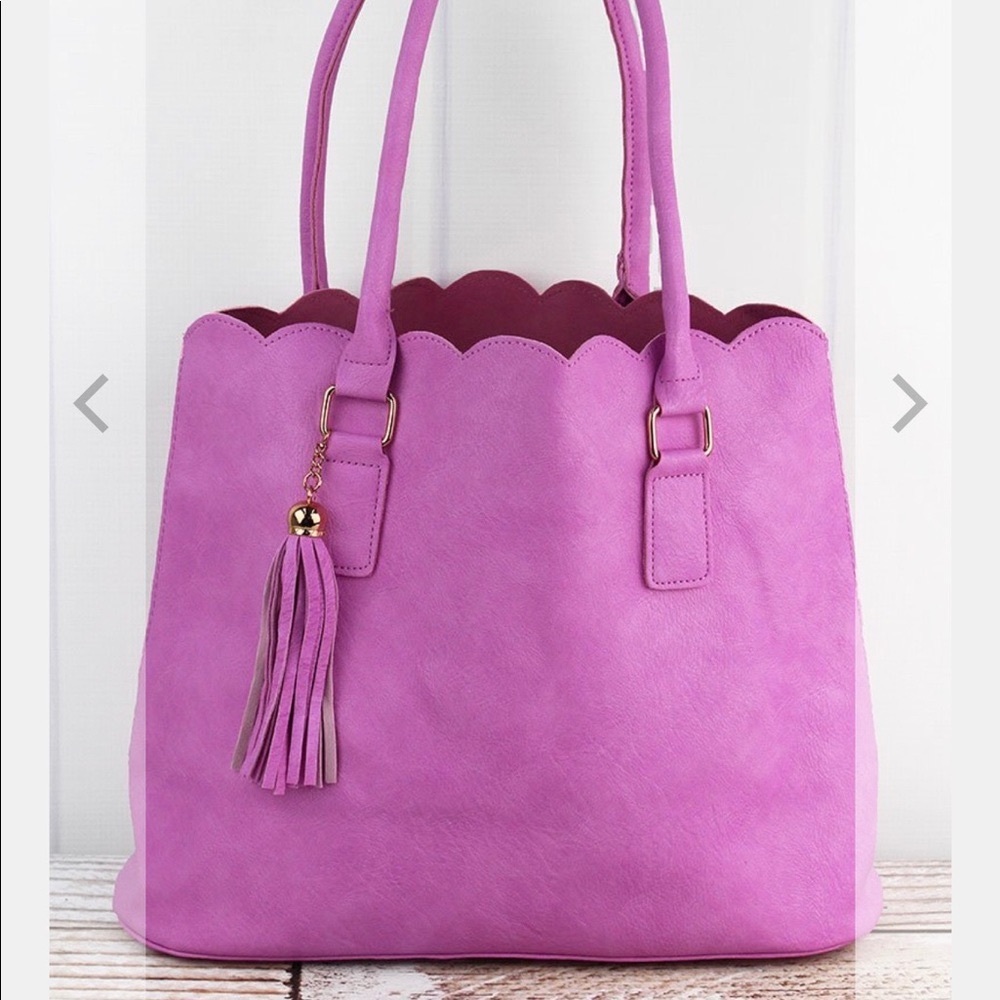 💕Barbie Pink Tote with Tassle! Vegan Leather! NWT - Picture 2 of 5